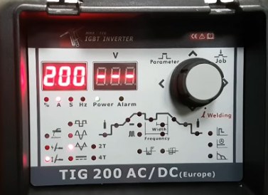 flama-tig-200-acdc-front-panel-at-work.jpg
